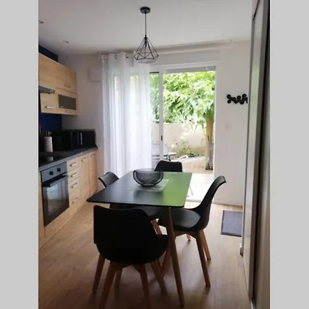 Charmant Appartement Avec Terrasse Pont-de-l'Isere Exterior photo
